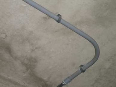 1/4" x 1-1/2" hammer drive - concrete - conduit strap